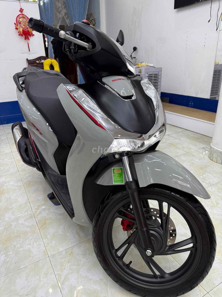 Хонда SH 125 ABS 2025 Серый цемент 2000 км
