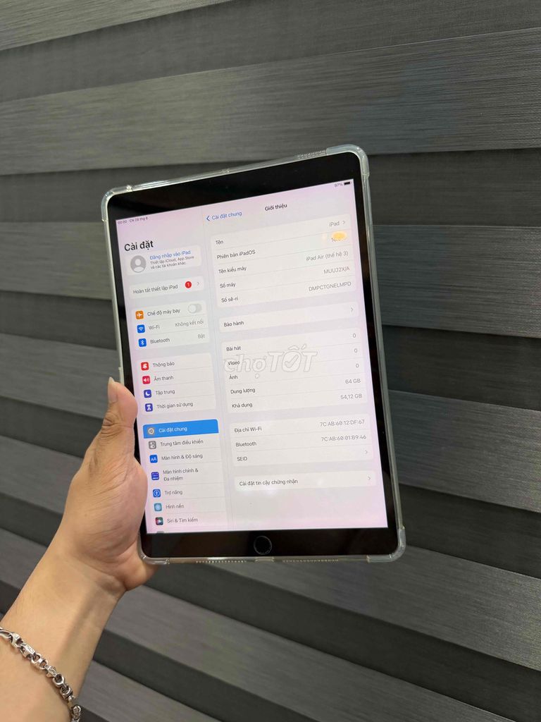 Apple iPad Air 3 Wifi 64GB Xám 11 inch. Mua bán Máy tính bảng tại Quận Đống Đa Hà Nội được đăng bởi Ng Hoang Anh hình 1