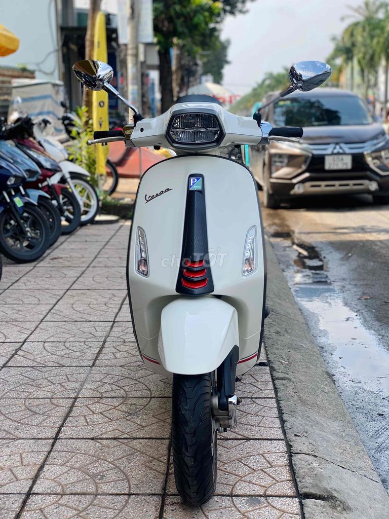 Piaggio Vespa ABS Carbon 2019 Đk 2020 siêu lướt✅. Mua bán Xe máy tại Quận Ninh Kiều Cần Thơ được đăng bởi Hiếu Xe máy Tân Liên Hưng 2 hình 3