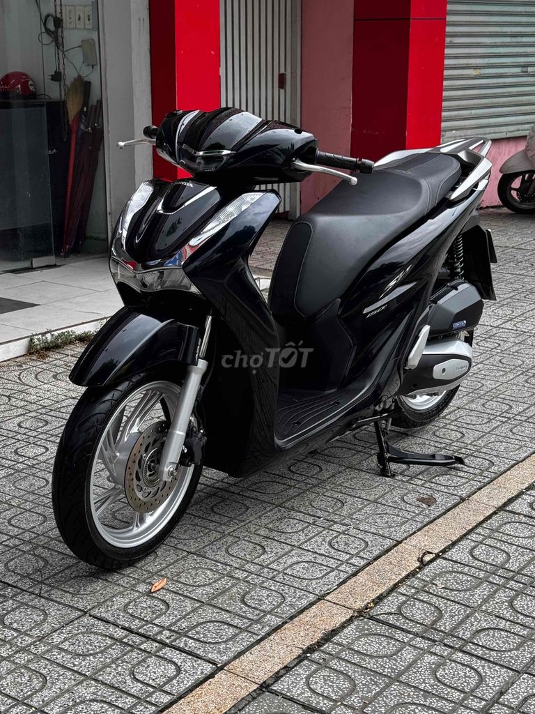 Honda SH 150i ABS 2020 Глянцево-черный родной мопед один хозяин