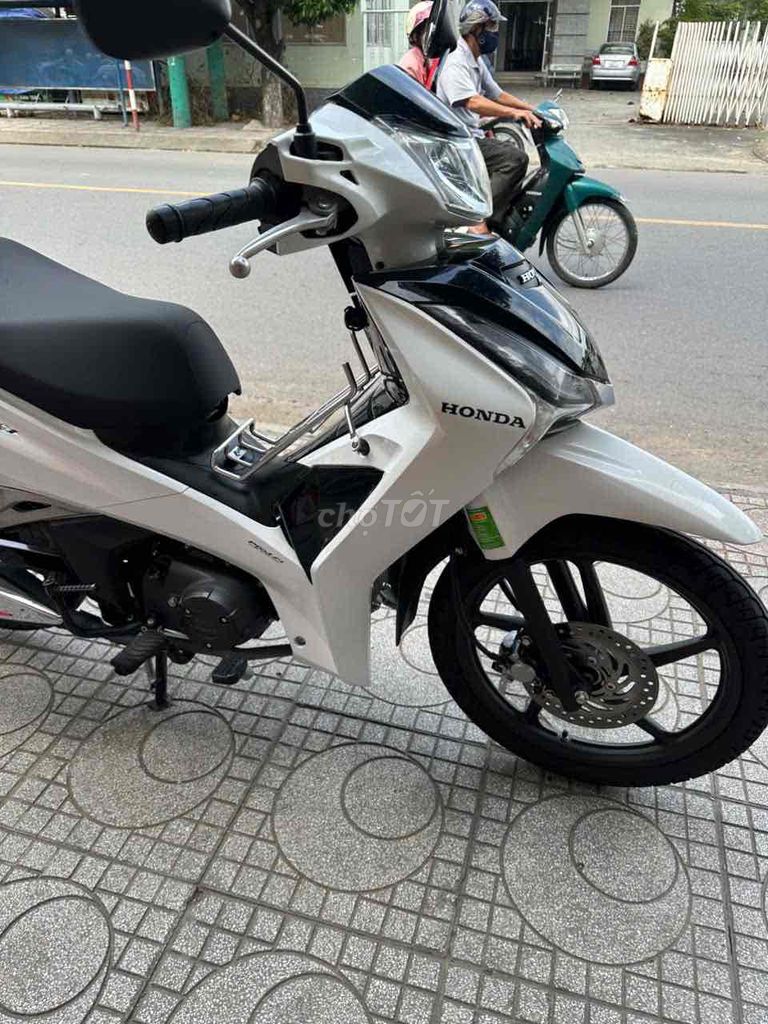 Honda Future FI 2024 Trắng 12000 km. Mua bán Xe máy tại Thành phố Thuận An Bình Dương được đăng bởi xe máy phước thịnh hình 11