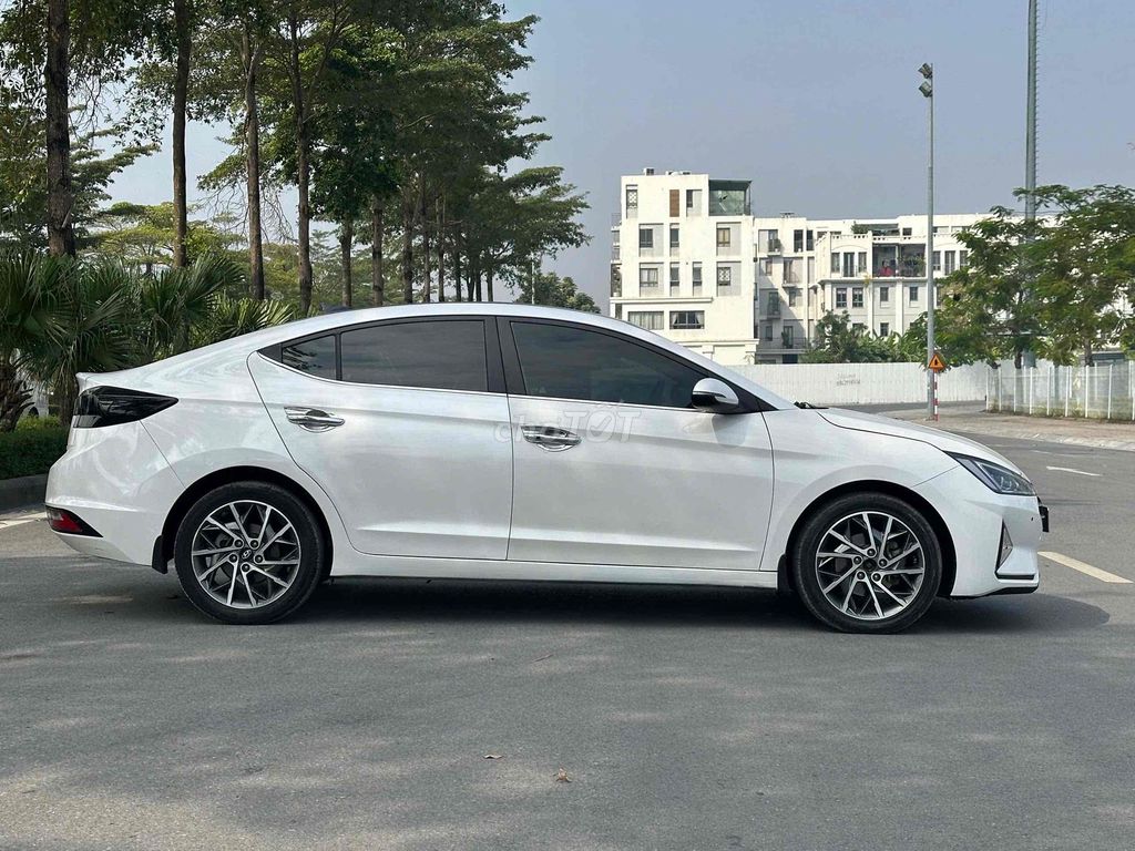 Hyundai Elantra 2020 2.0 AT - 72000 km bao zin. Mua bán Ô tô tại Quận Hoàng Mai Hà Nội được đăng bởi A công hình 3