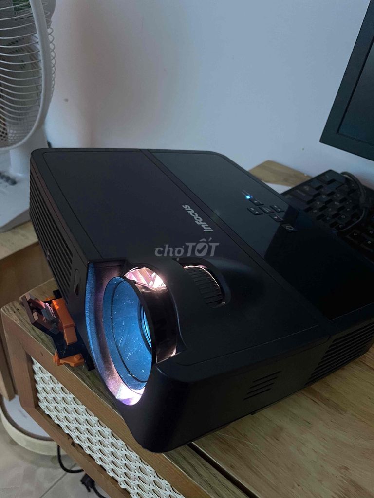 Máy chiếu Infocus