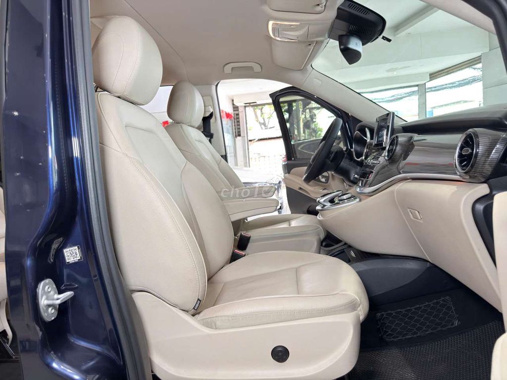 Mercedes Benz V250 Luxury 2020, 1 chủ, tên cty xhđ. Mua bán Ô tô tại Thành phố Thủ Đức Tp Hồ Chí Minh được đăng bởi Đức Hưng Siêu thị ô tô Thủ Đức hình 11