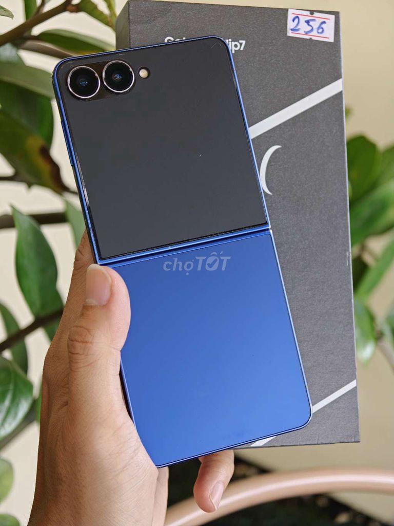 Samsung Z Flip7 256Gb Xanh Bảo Hành T7/2027. Mua bán Điện thoại tại Quận Gò Vấp Tp Hồ Chí Minh được đăng bởi HoangDang hình 1