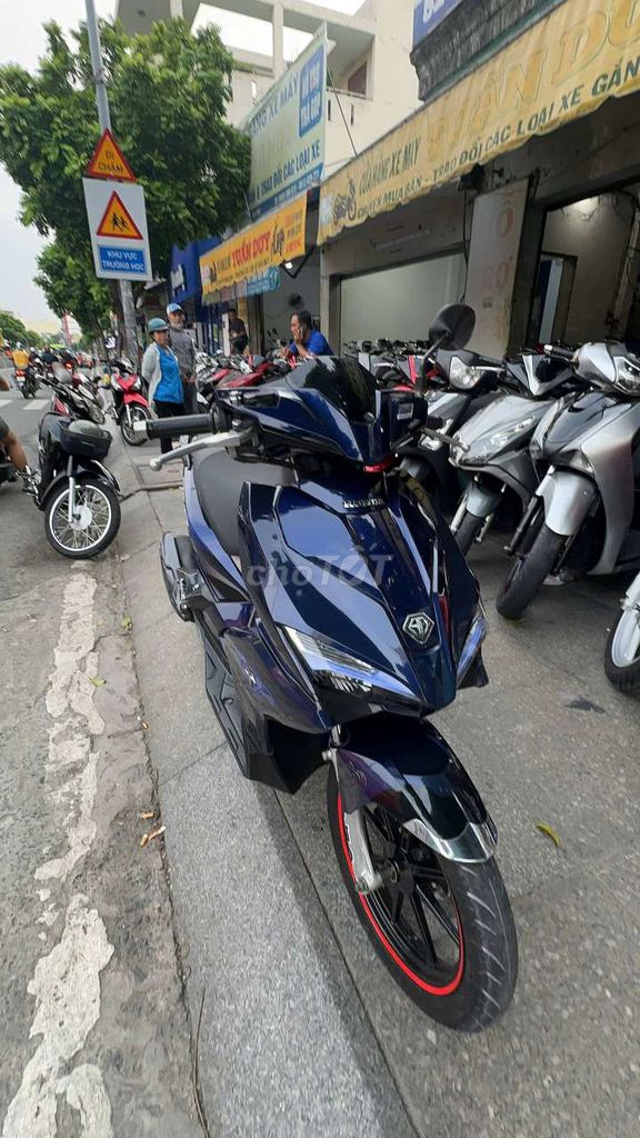 Honda Air Blade 2019 синий, б/у