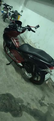 Honda PCX Đỏ đen. Mua bán Xe máy tại Quận Bình Tân Tp Hồ Chí Minh được đăng bởi Mr Dương