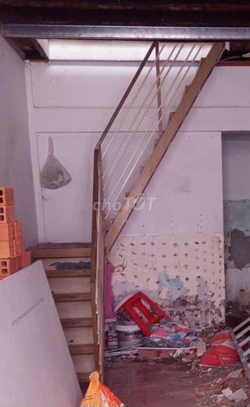 Cầu thang sắt. Mua bán Nội thất, đồ gia dụng khác tại Quận Bình Thuỷ Cần Thơ được đăng bởi Huỳnh Thanh Tú hình 2