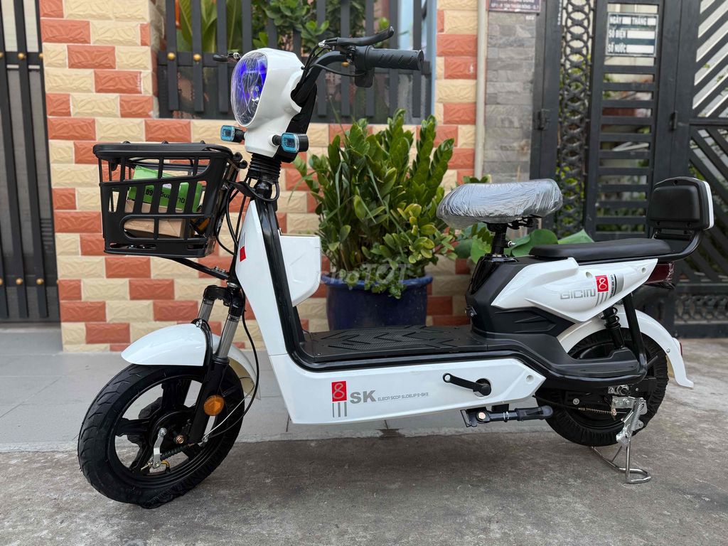 YADEA Sk8 MỚI 100% ,XINHAN TRƯỚC SAU ĐẦY ĐỦ. Mua bán Xe điện tại Quận Bình Tân Tp Hồ Chí Minh được đăng bởi thúy An bike hình 2