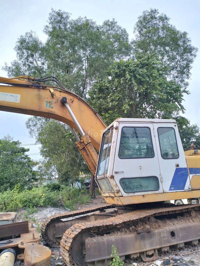 Xe cuốc bánh xích huyndai 200w. Mua bán Phương tiện khác tại Thành phố Biên Hòa Đồng Nai được đăng bởi Huy hình 3