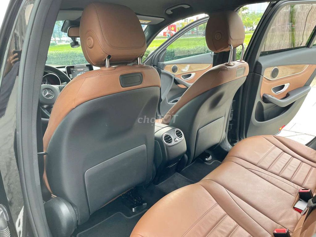 MERCEDES GLC250. Mua bán Ô tô tại Thành phố Thủ Đức Tp Hồ Chí Minh được đăng bởi Ms Hiệp  hình 10