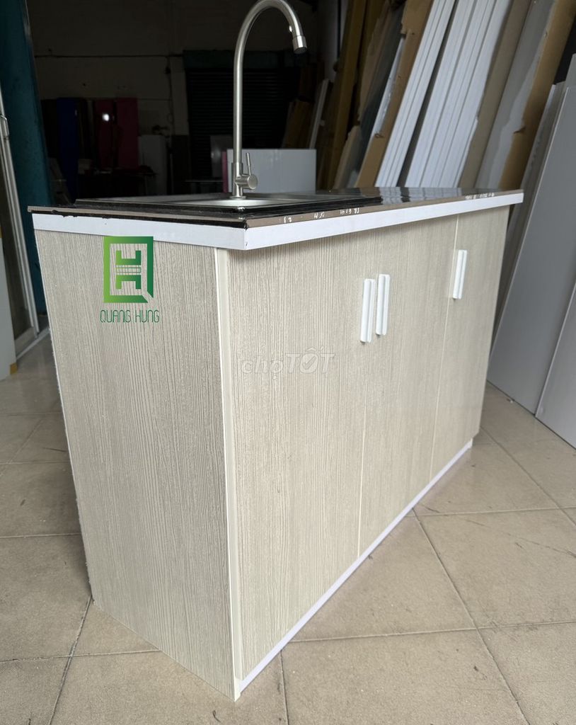 Tủ bếp Quang Hưng Nhựa Đài Loan Vân gỗ chống ẩm. Mua bán Tủ, kệ gia đình tại Thành phố Biên Hòa Đồng Nai được đăng bởi LÊ VĂN HÙNG hình 1