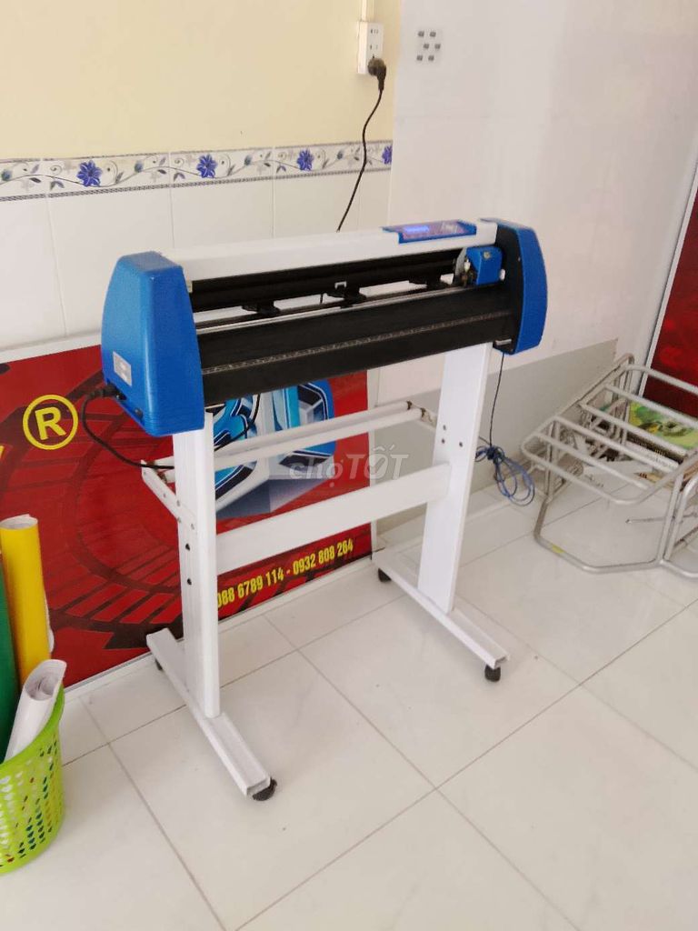 Máy cắt Decal 60 cm Còn mới. Mua bán Đồ chuyên dụng, Giống nuôi trồng tại Quận Bình Thuỷ Cần Thơ được đăng bởi Tô Thanh Liêm hình 1