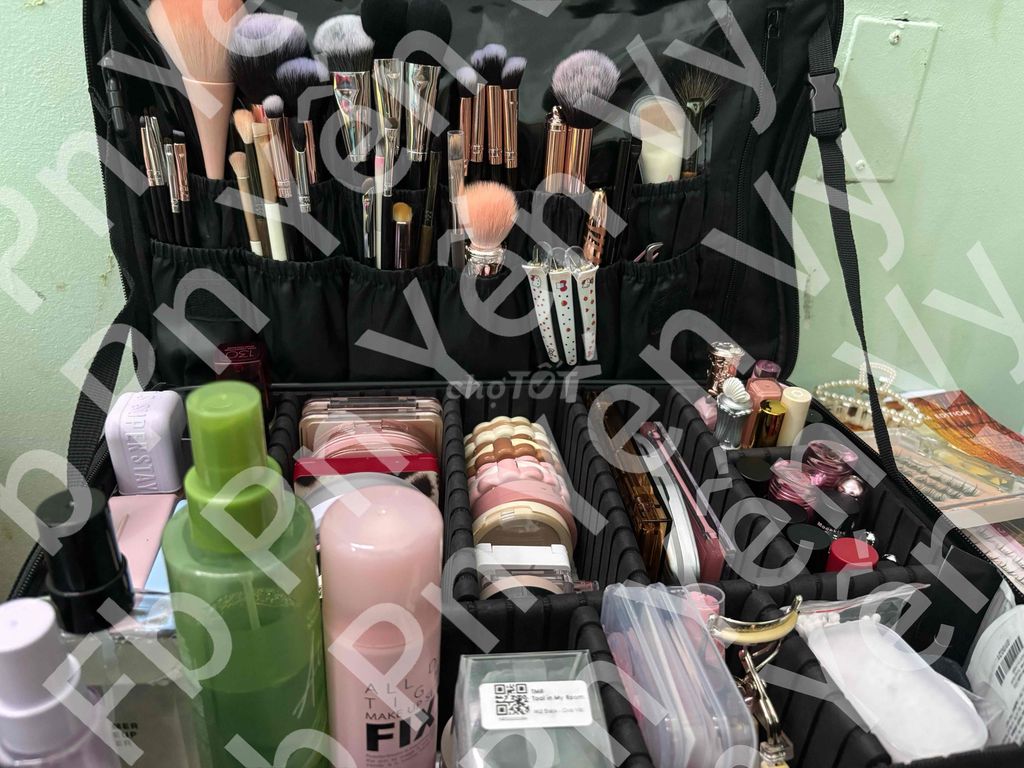 Full bộ makeup. Mua bán Phụ kiện thời trang khác tại Quận 7 Tp Hồ Chí Minh được đăng bởi Trúc Thanh hình 1