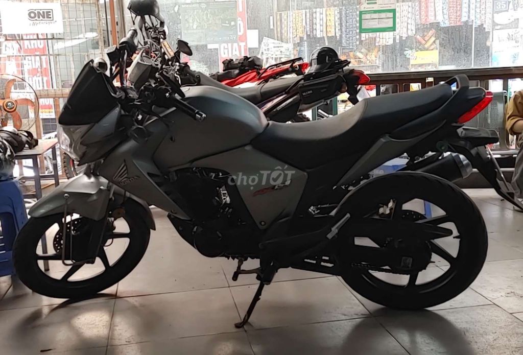 Sưu Tập RR150 WH-2 2011, Mới 90% Zin 100% DSQ. Mua bán Xe máy tại Quận Cầu Giấy Hà Nội được đăng bởi Duck hình 1