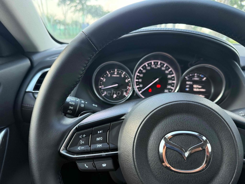 Mazda 6 SX 2017 2.0 Preminum model 2018 xe cực đẹp. Mua bán Ô tô tại Thành phố Thủ Đức Tp Hồ Chí Minh được đăng bởi THANH TÙNG  hình 17