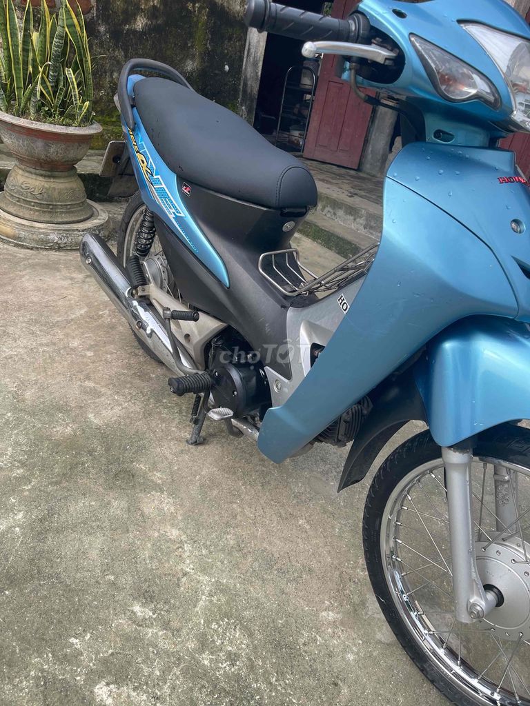 xe mới k đi đến nên e muôn bán lại cho ai cần ạ e. Mua bán Xe máy tại Huyện Thanh Sơn Phú Thọ được đăng bởi tiền hình 2