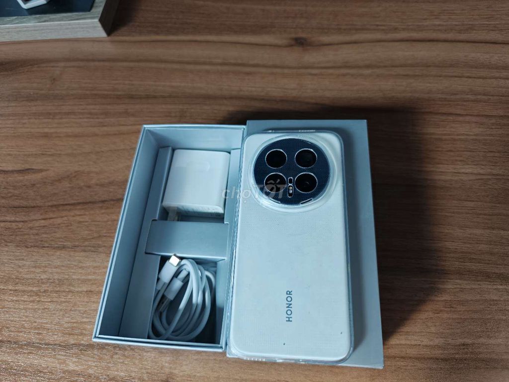 Honor Magic 8 Pro 256GB fullbox 99%. Mua bán Điện thoại tại Quận 1 Tp Hồ Chí Minh được đăng bởi PENGUIN hình 1