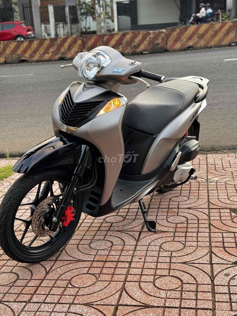 Thanh lý Shmode 2016 Dọn New Bao Chất. Mua bán Xe máy tại Thành phố Buôn Ma Thuột Đắk Lắk được đăng bởi Cửa Hàng Xe Máy 297 Nguyễn văn cừ hình 3