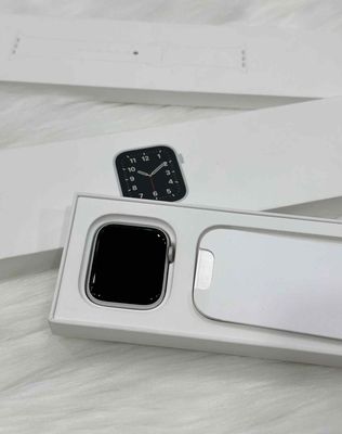 #Aw SE1/44mm LTE Esim VN trắng, pin 99 fullbox. Mua bán Thiết bị đeo thông minh tại Quận 5 Tp Hồ Chí Minh được đăng bởi Phan The Phong