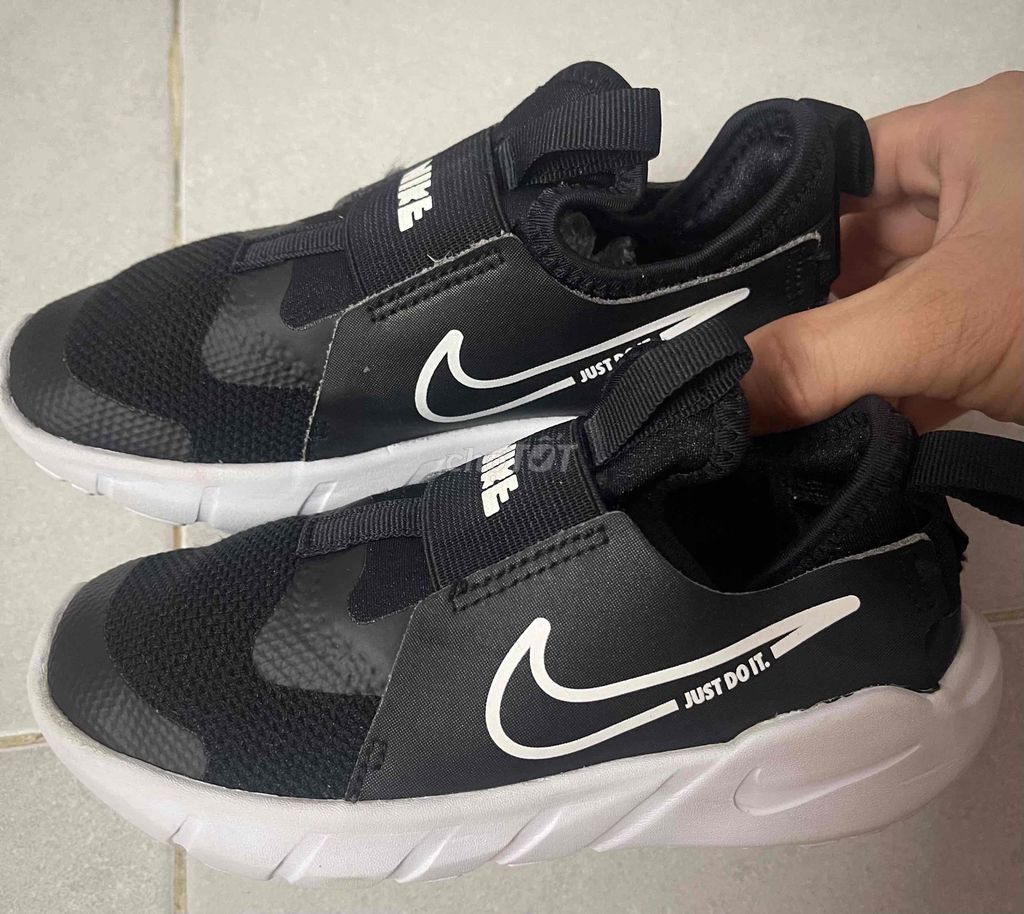 Giày bé 99€ Nike Flex Runner 2 size 29.5 chân 18cm