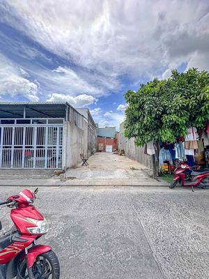 Nền mặt tiền Hồ Búng Xáng - gần cầu Rạch Ngỗng 2, Ninh Kiều, Cần Thơ. Mua bán đất tại Quận Ninh Kiều Cần Thơ được đăng bởi Nguyễn Thanh Trường