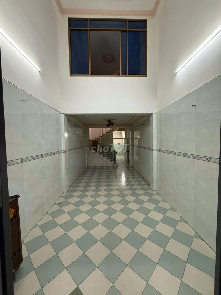 Аренда · 7 комн. · 62 м² · Quận 8, ул. Đường Nguyễn Quyền