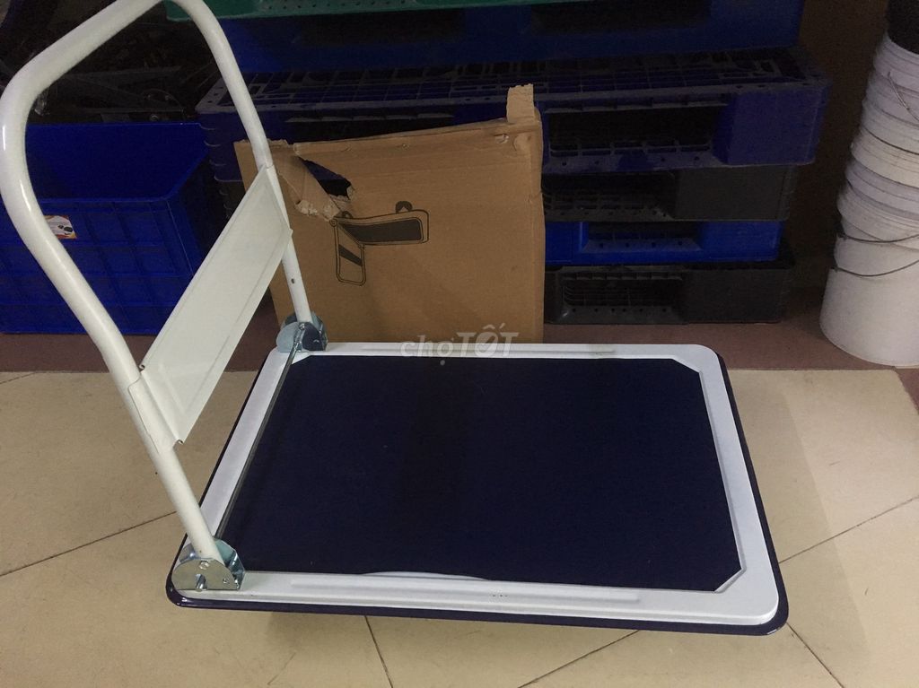 Xe đẩy hàng 200kg. Mua bán Đồ dùng văn phòng tại Quận Long Biên Hà Nội được đăng bởi hoàng nhung hình 1