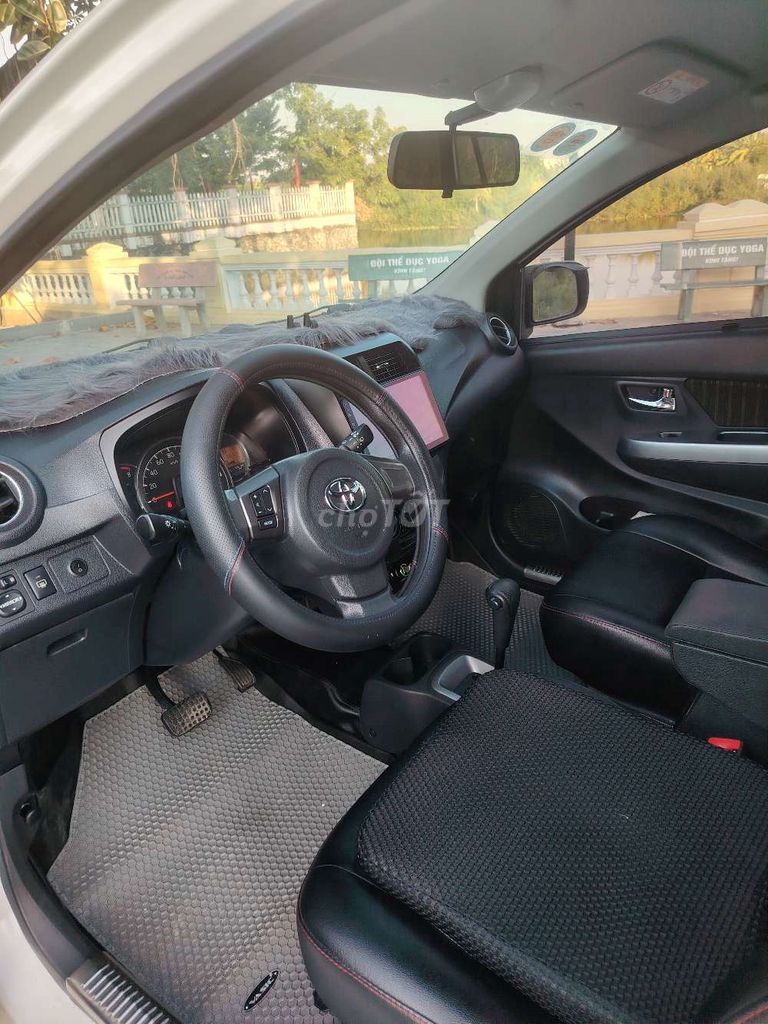 Автомобильный номер Toyota Wigo 2019 белый 8 тысяч