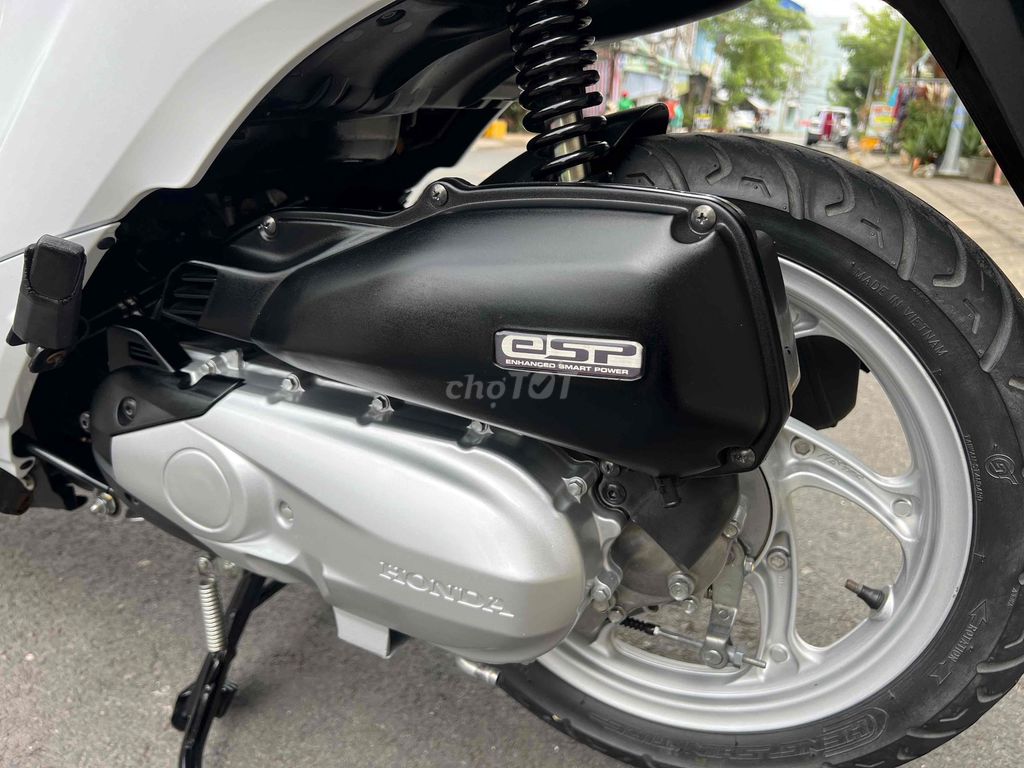 Honda Vision 2017 Trắng Nâu. Mua bán Xe máy tại Quận Ô Môn Cần Thơ được đăng bởi Huỳnh Thắng hình 12