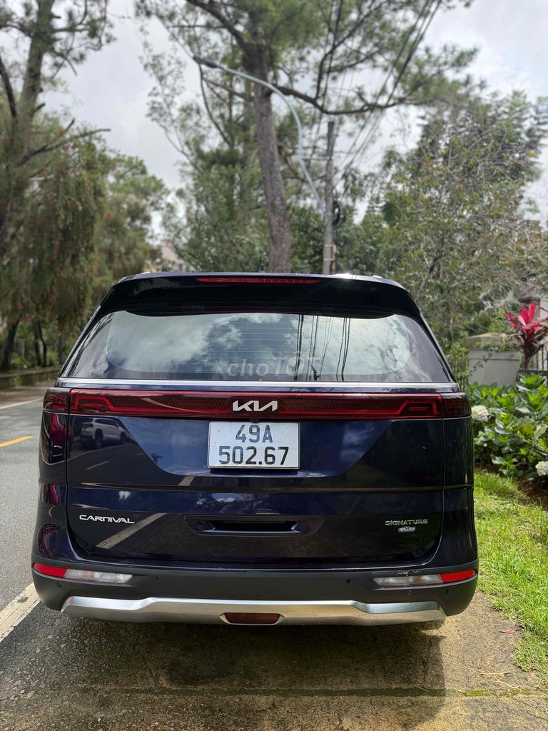 Kia Carnival Signature 2.2D 2022 Синий Кавансайт 7 мест