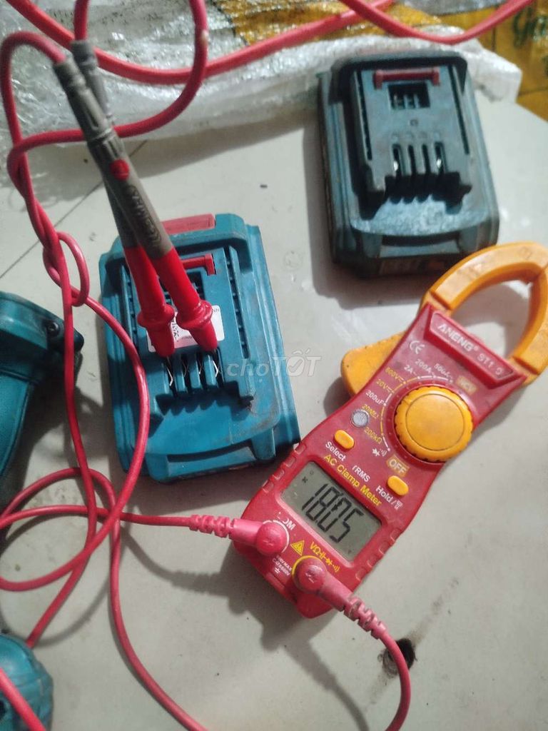 Khoan 3 chức năng total 20v