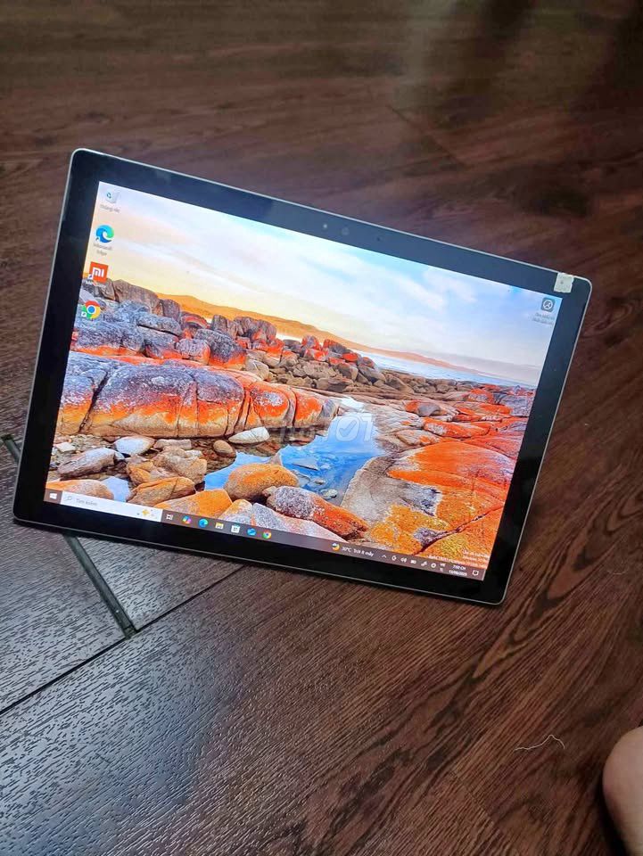 Microsoft Surface Pro 4 máy bảng kiêm laptop. Mua bán Máy tính bảng tại Quận Lê Chân Hải Phòng được đăng bởi Người Vận Chuyển  hình 1