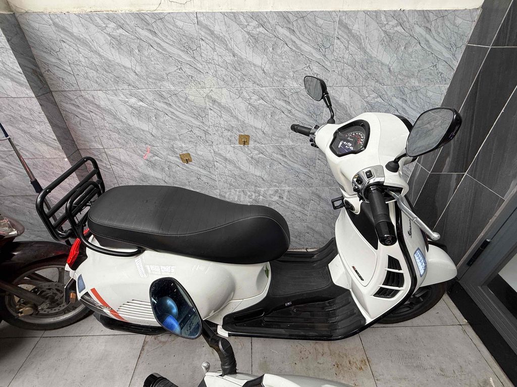 Piaggio Vespa GTS Super 150i 2024 Белый 5500 км