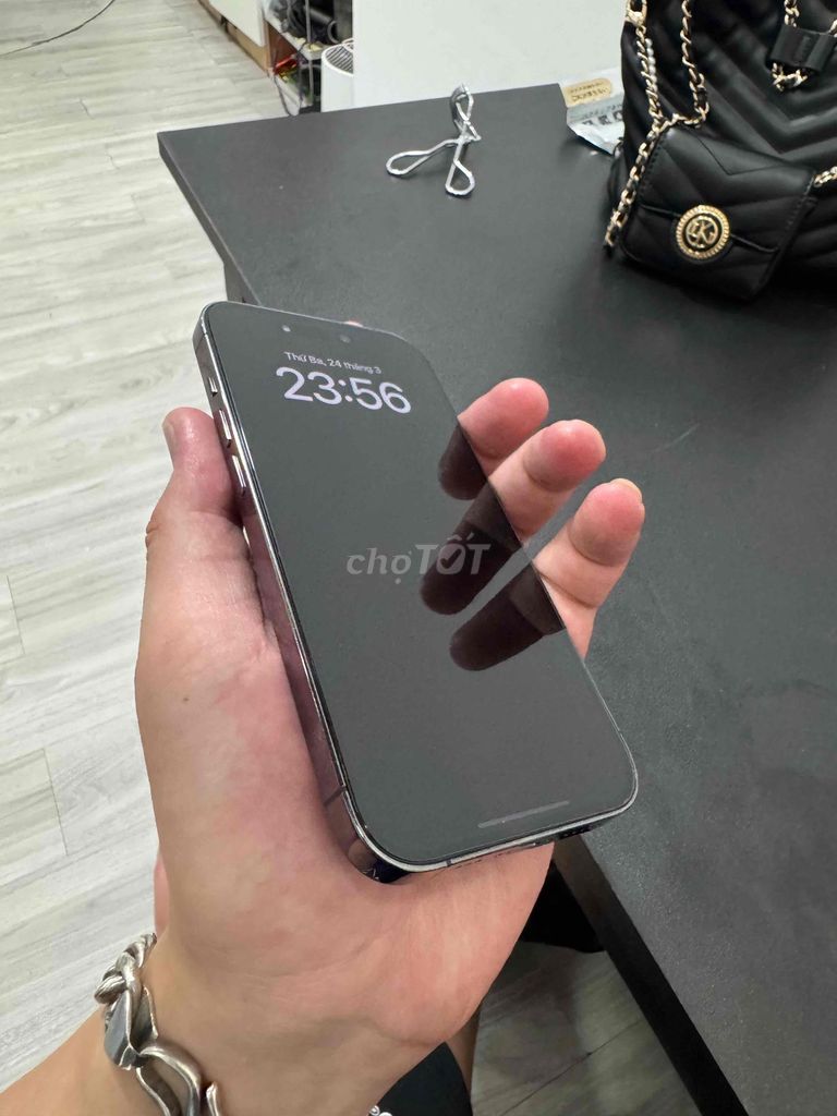 Apple iPhone 14 Pro 128GB Tím. Mua bán Điện thoại tại Quận Đống Đa Hà Nội được đăng bởi Vũ Văn Nhân hình 1