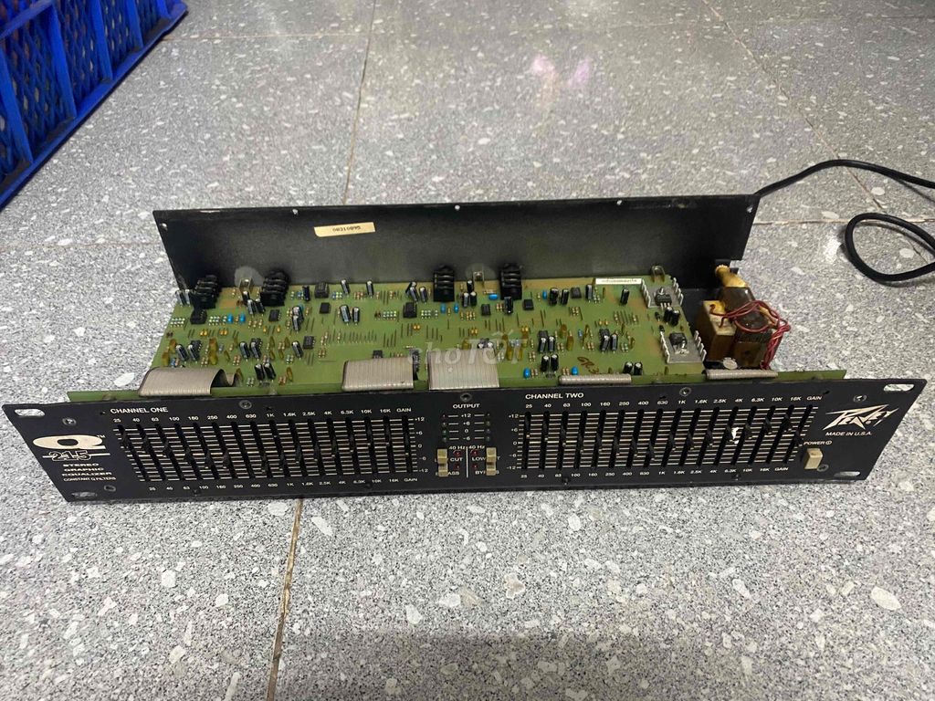 Bộ lọc âm thanh Peavey Q 215 Đen Mỹ. Mua bán Tivi, Âm thanh tại Quận Cái Răng Cần Thơ được đăng bởi  Qui Audio ST hình 1
