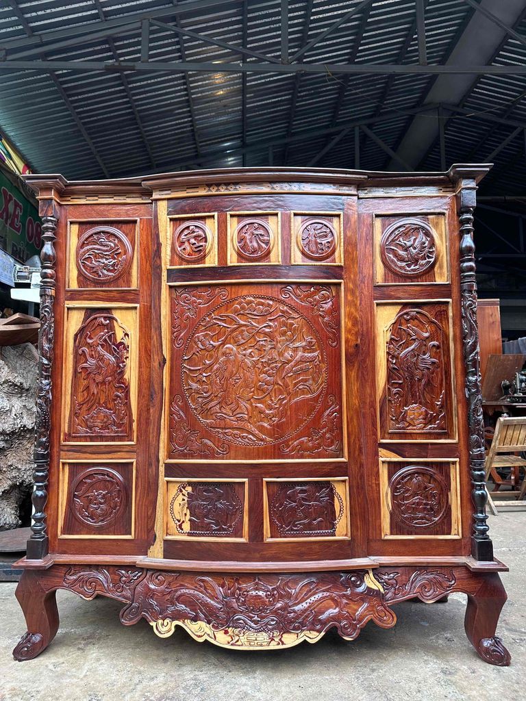 Tủ thờ Gỗ Nâu 140x143x56 cm. Mua bán Tủ, kệ gia đình tại Thành phố Buôn Ma Thuột Đắk Lắk được đăng bởi Đồ cũ BMT hình 1