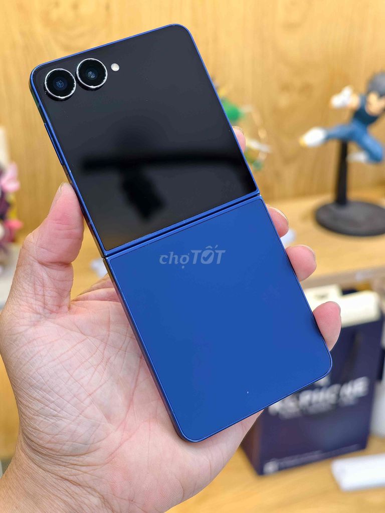 Samsung Galaxy Z Flip 12GB 256GB 2 Sim Cũ. Mua bán Điện thoại tại Quận 10 Tp Hồ Chí Minh được đăng bởi Khánh Trần hình 1