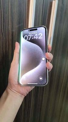 Điện thoại iphone 15 promax 256GB đẹp bị sọc mép