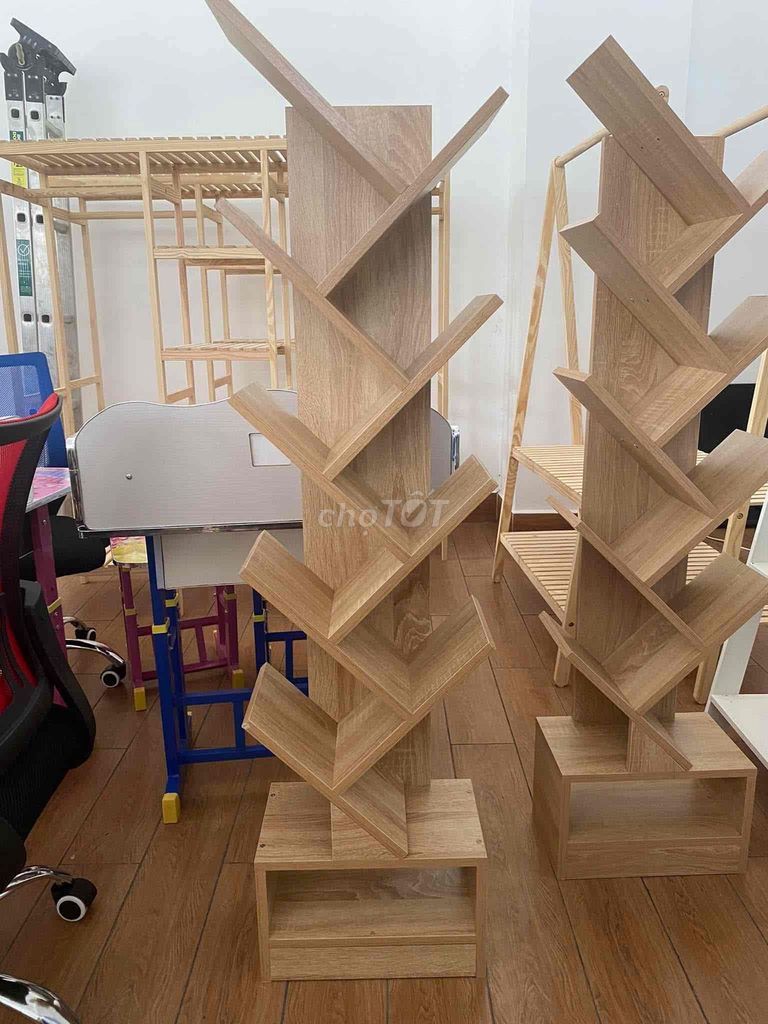 Kệ sách gỗ hình cây hiện đại. Mua bán Tủ, kệ gia đình tại Thành phố Cao Lãnh Đồng Tháp được đăng bởi Minh Thiện hình 1