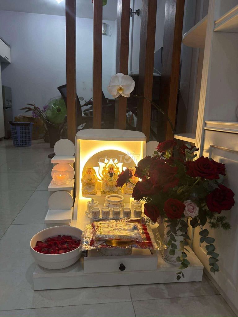 Bàn thờ Thần Tài Gỗ Trắng Đèn LED. Mua bán Nội thất, đồ gia dụng khác tại Huyện Đức Hòa Long An được đăng bởi Duy Thanh hình 1