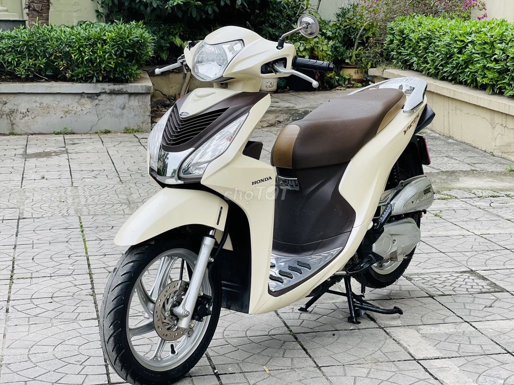 HONDA VISION MÀU KEM NGUYÊN ZIN XE 1 CHỦ ĐI BÁN. Mua bán Xe máy tại Quận Nam Từ Liêm Hà Nội được đăng bởi HẢI ĐĂNG hình 2