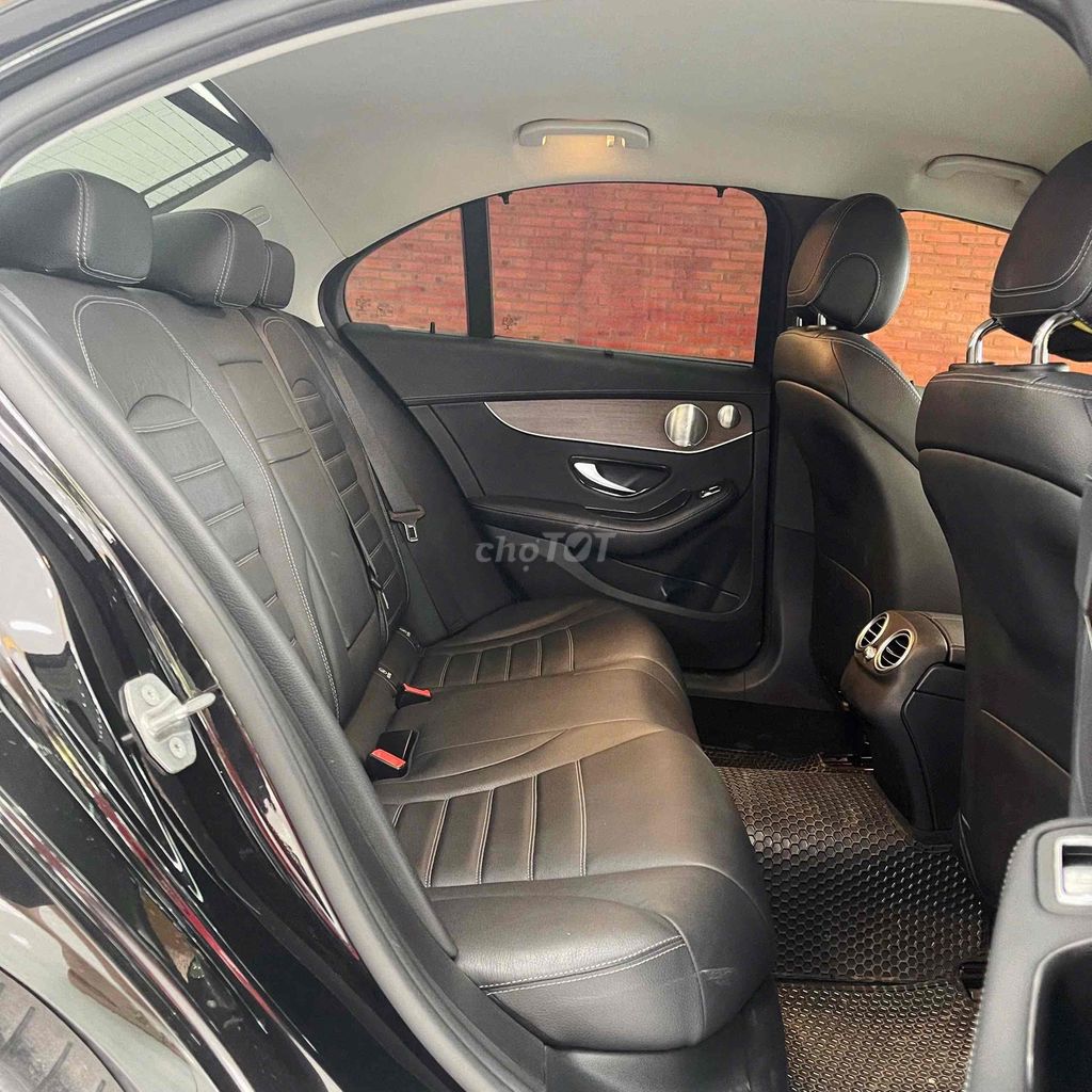 Mercedes Benz C Class C 200 Exclusive siêu lướt. Mua bán Ô tô tại Thành phố Thủ Dầu Một Bình Dương được đăng bởi Dương Tuấn Anh hình 10
