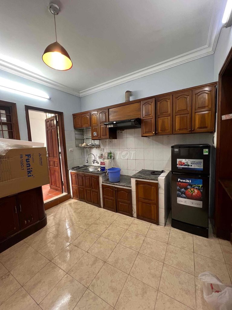 Дом целиком в районе Тхань Нян, пл. 100м², с мебелью