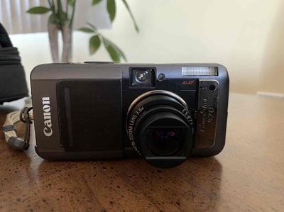 Máy ảnh kỹ thuật số Canon PowerShot S70 thanh lý