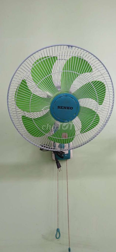 Quạt treo tường Senko Xanh lá, trắng cũ. Mua bán Quạt tại Quận 4 Tp Hồ Chí Minh được đăng bởi Nguyễn Hữu Thái hình 1
