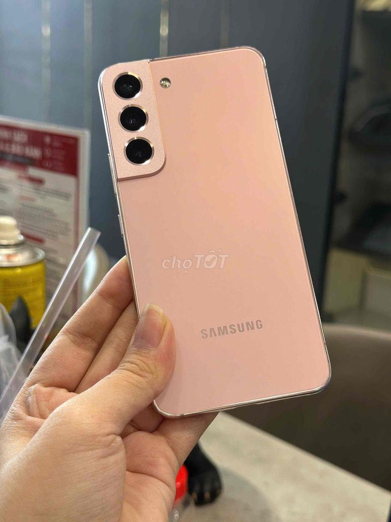 Samsung Galaxy S22 256GB Hồng Chính Hãng LikeNew. Mua bán Điện thoại tại Quận 8 Tp Hồ Chí Minh được đăng bởi CA REM BÁN TÁO hình 1