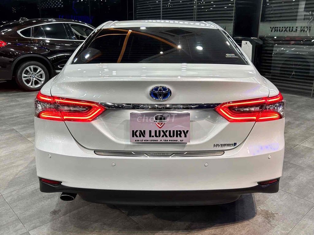 Toyota Camry 2022 2.5HV - 28000 km. Mua bán Ô tô tại Quận 7 Tp Hồ Chí Minh được đăng bởi Lê Văn Út hình 8