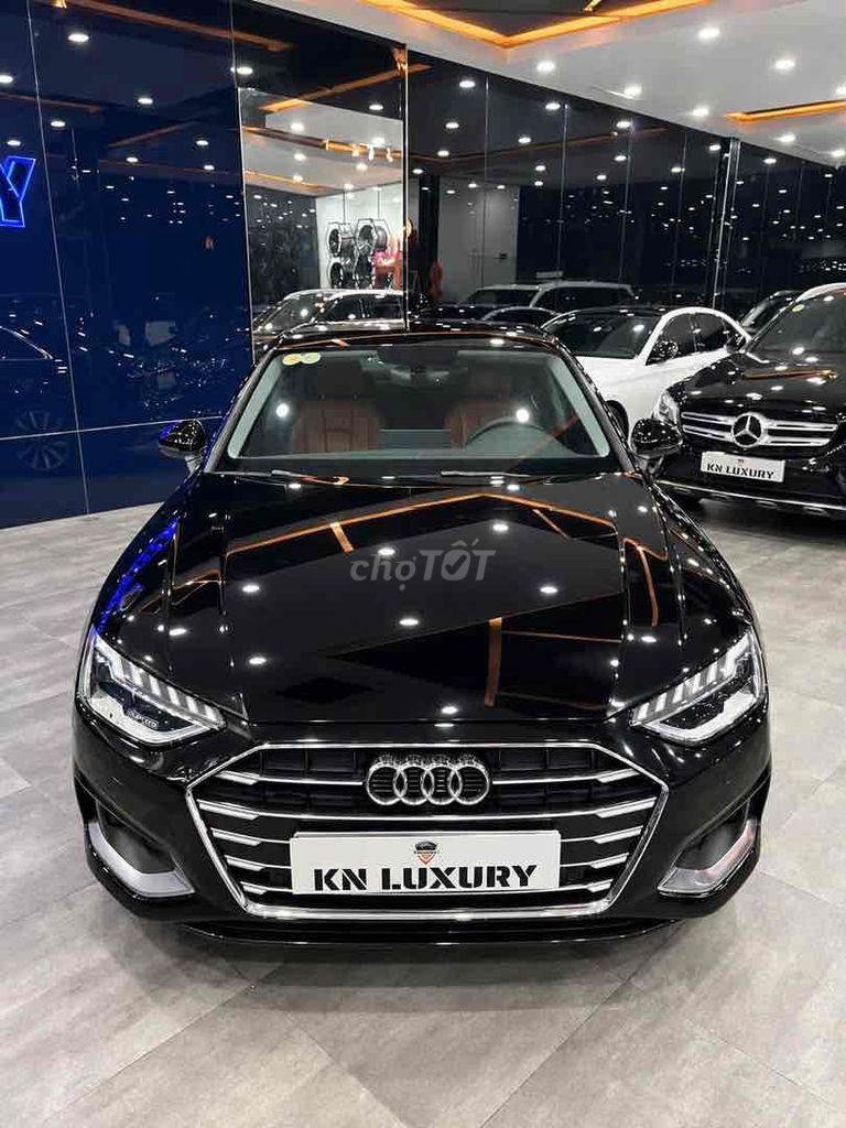 Audi A4 40TFSI Model 2021 Черный 59 000 км