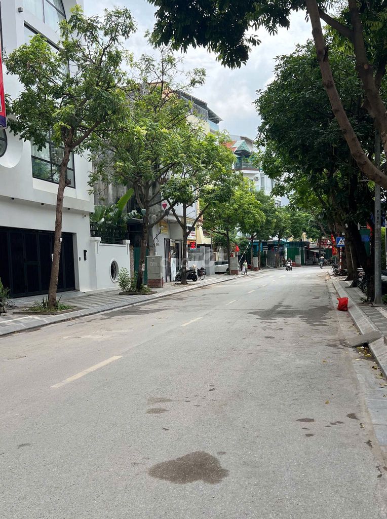 NHÀ DÂN XÂY PHÚ THƯỢNG -TÂY HỒ– 2 THOÁNG TRƯỚC, SAU-TẶNG NỘI THẤT